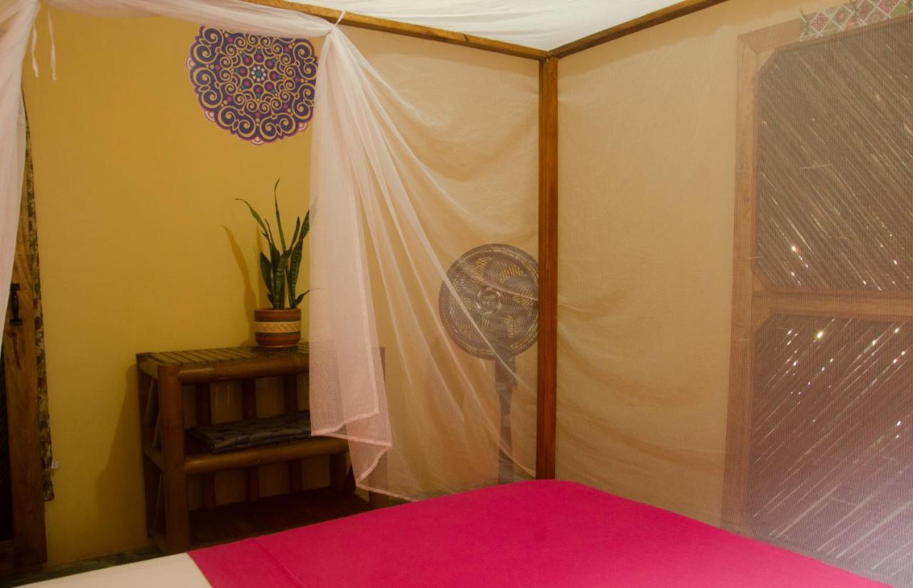 Hostal Corazon De Tagua Palomino Buitenkant foto