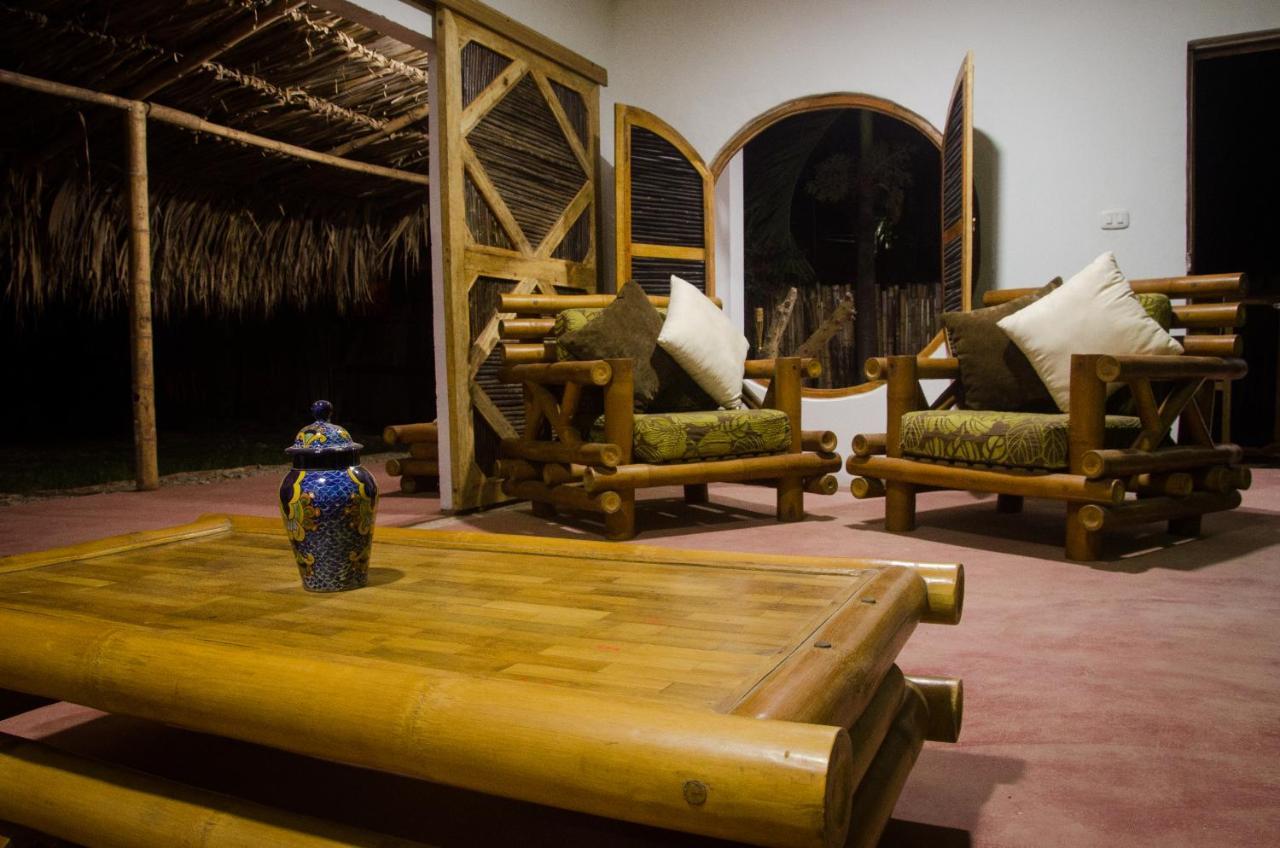 Hostal Corazon De Tagua Palomino Buitenkant foto
